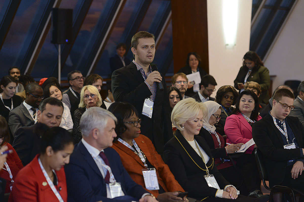 Question from the audience during the Global Conference on Ending TB held in Moscow, Russian Federation, 16-17 November 2017.